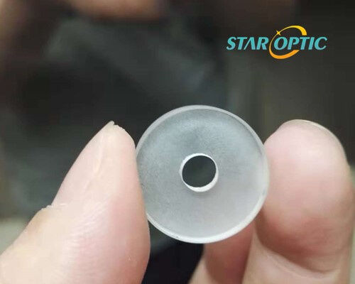 Lentes de vidrio óptico con ángulo de ventilador de 30 grados que presentan un rango de transmisión de 350 nm a 2200 nm y vidrio óptico como material de cúpula para uso industrial